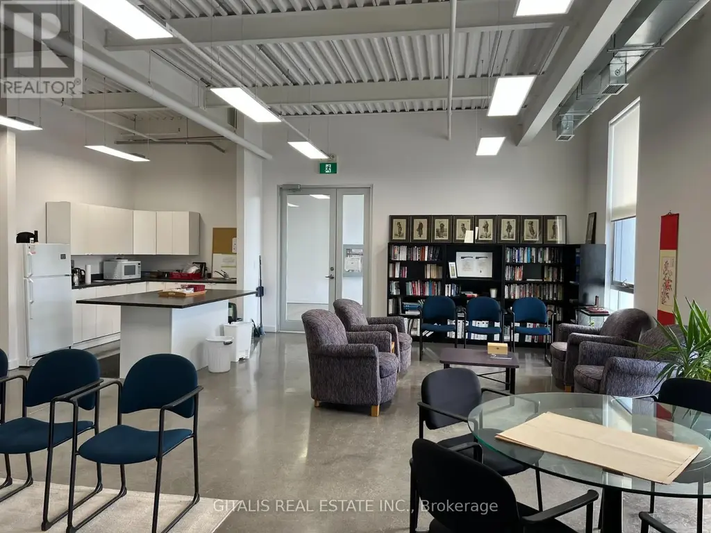 405 - 501 Alliance Avenue, Toronto (Rockcliffe-Smythe)